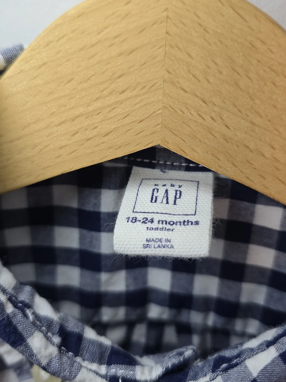 GAP button down